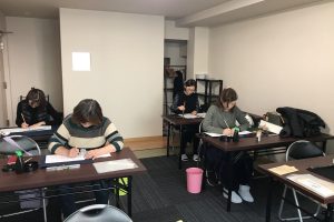 京都府の書道教室③：滴游会 HILOKI 書道教室 ウィングス京都教室